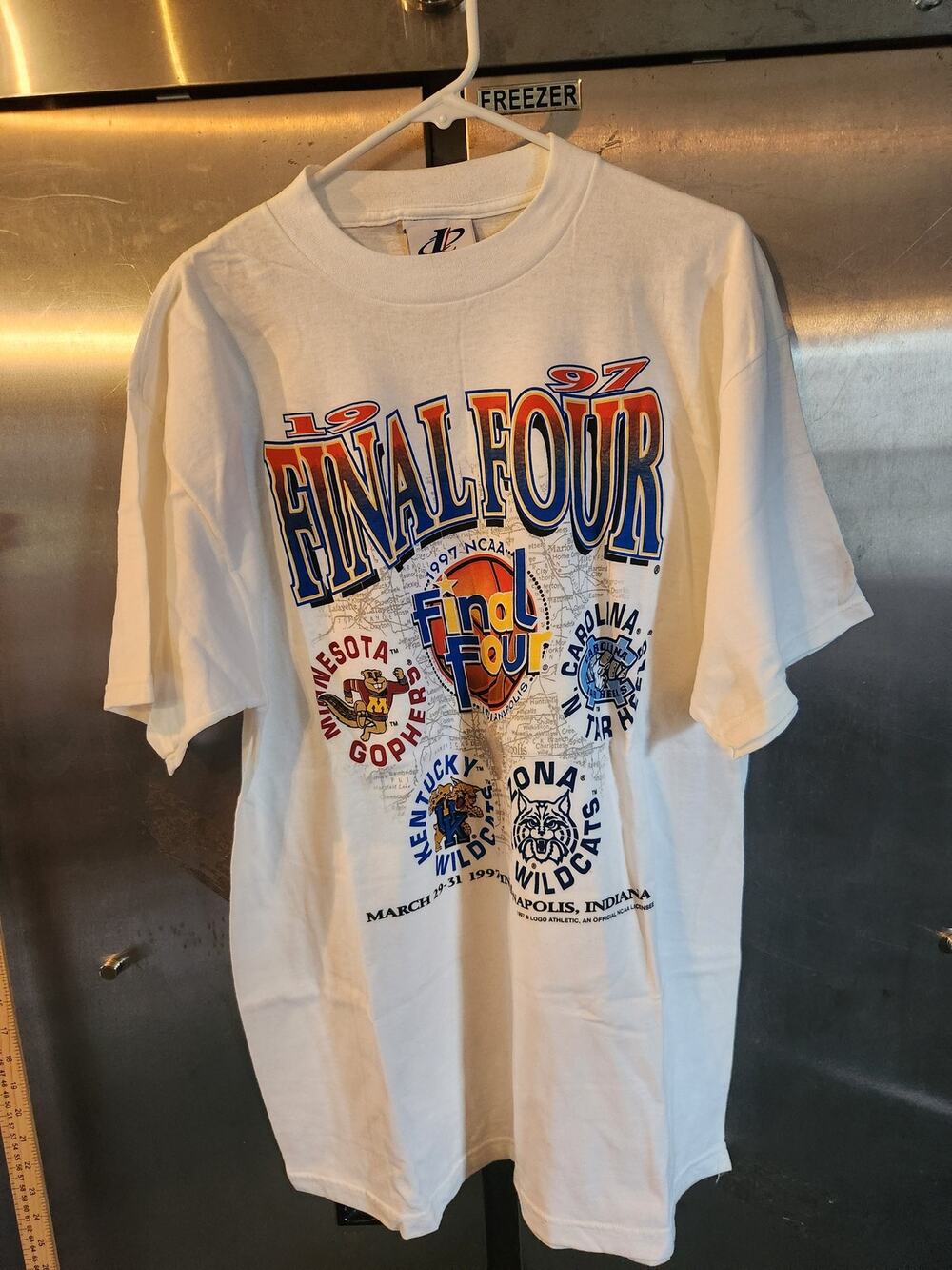 Vintage 1997 NCAA Final Four Indianapolis Logo Athletic T-Shirt Mens L White